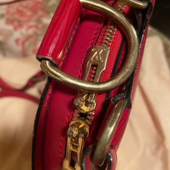 Louis Vuitton Epi Backpack - Picture 4 of 8